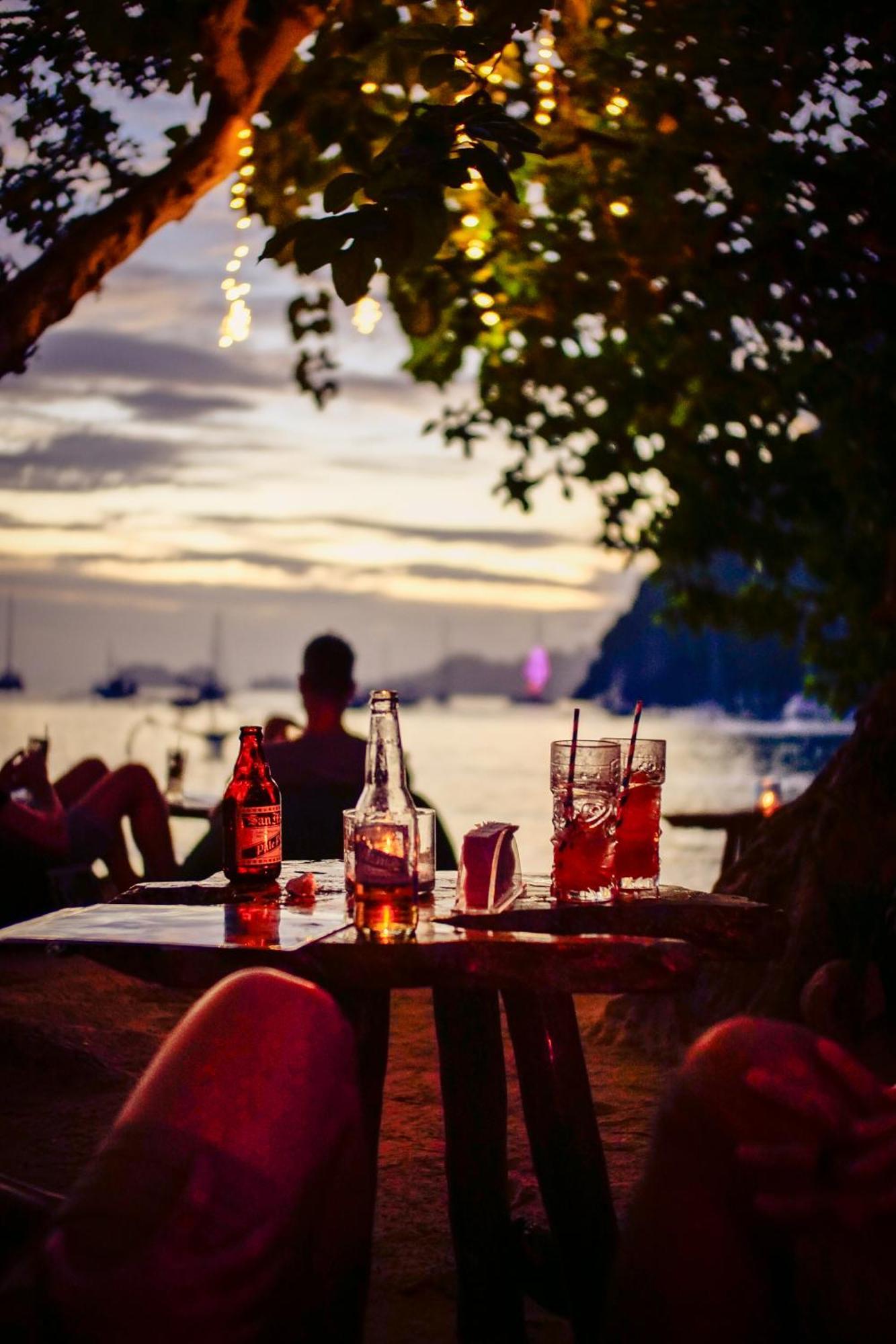 Sip Sunset Hostel And Lounge El Nido Exterior photo